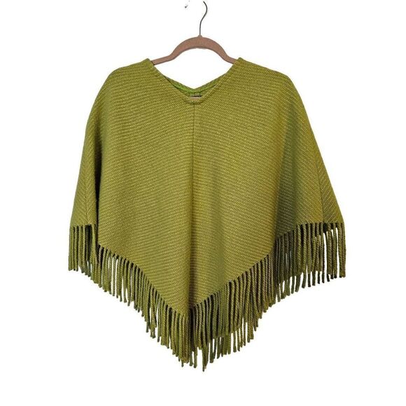 Authentic Burberry green wool and cashmere poncho with fringe. O/S. - Picture 1 of 4
